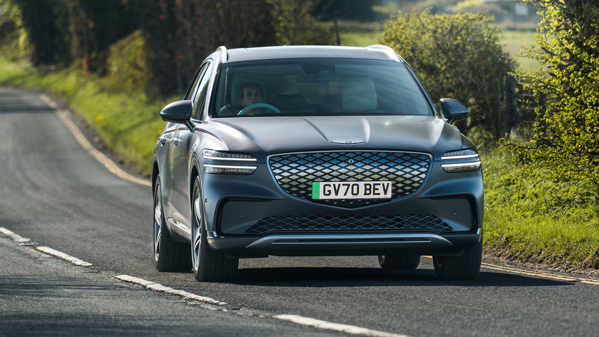 Genesis GV70 Electrified, front